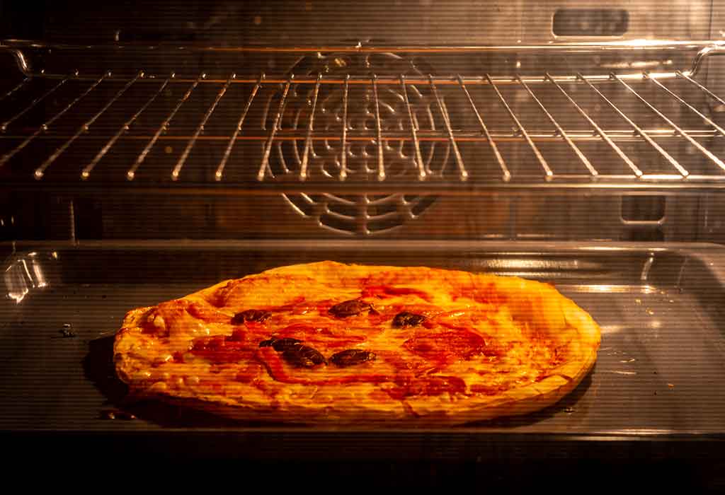 How to Reheat a Pizza in the Oven