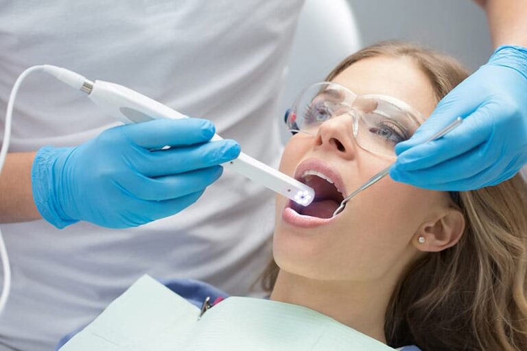 How to Compare and Contrast Different Dentists in Houston